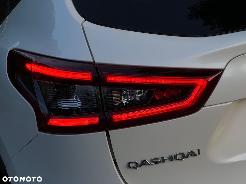 Nissan Qashqai 1.3 DIG-T N-CONNECTA - 23