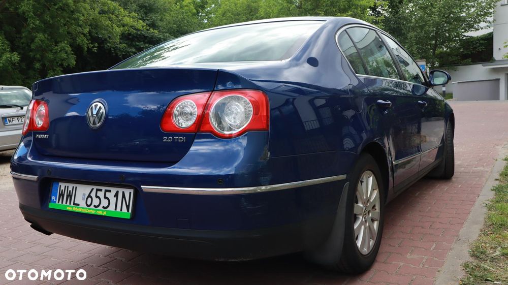Volkswagen Passat 2.0 TDI Comfortline - 6