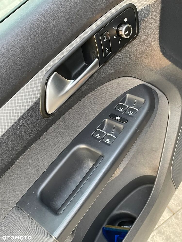 Volkswagen Touran 2.0 TDI DPF DSG MATCH - 30