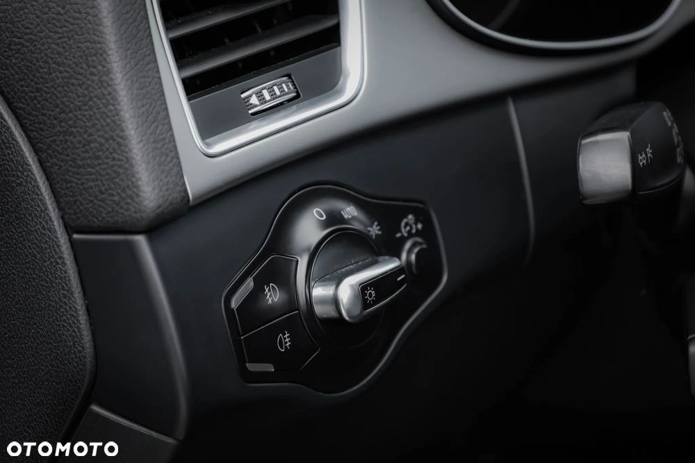 Audi A4 Avant 2.0 TDI ultra - 8