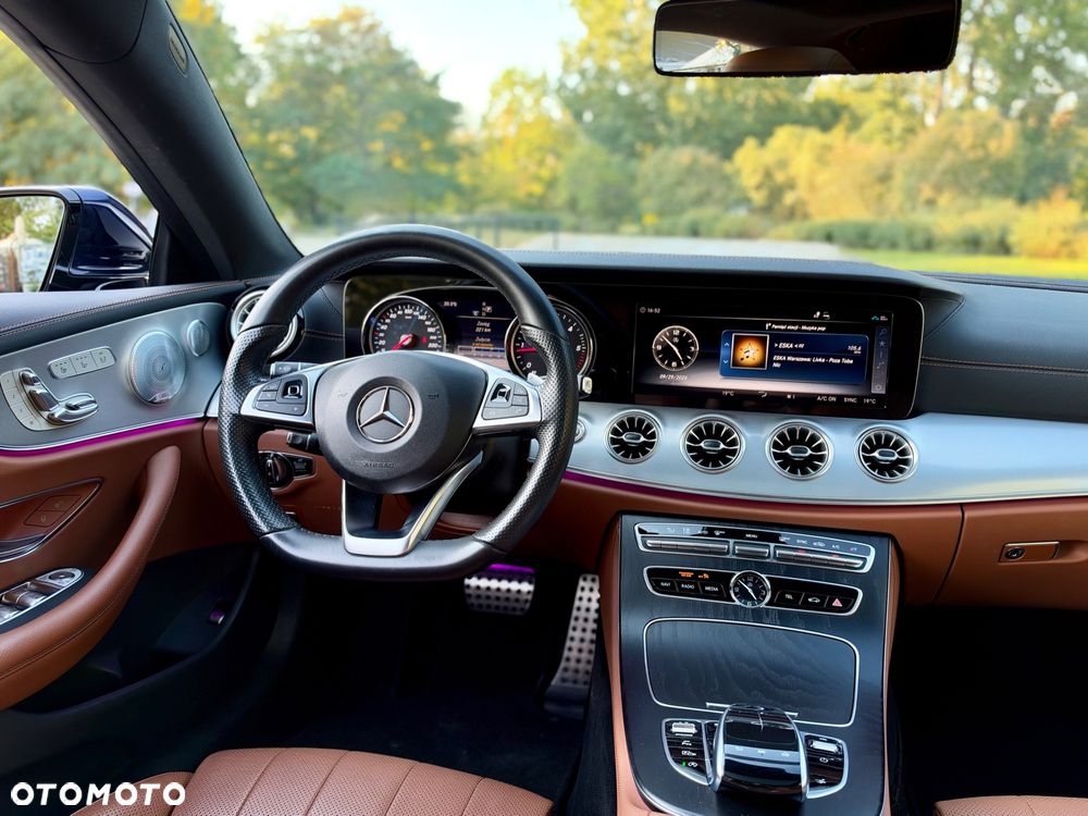 Mercedes-Benz Klasa E 220 d 4-Matic 9G-TRONIC - 22
