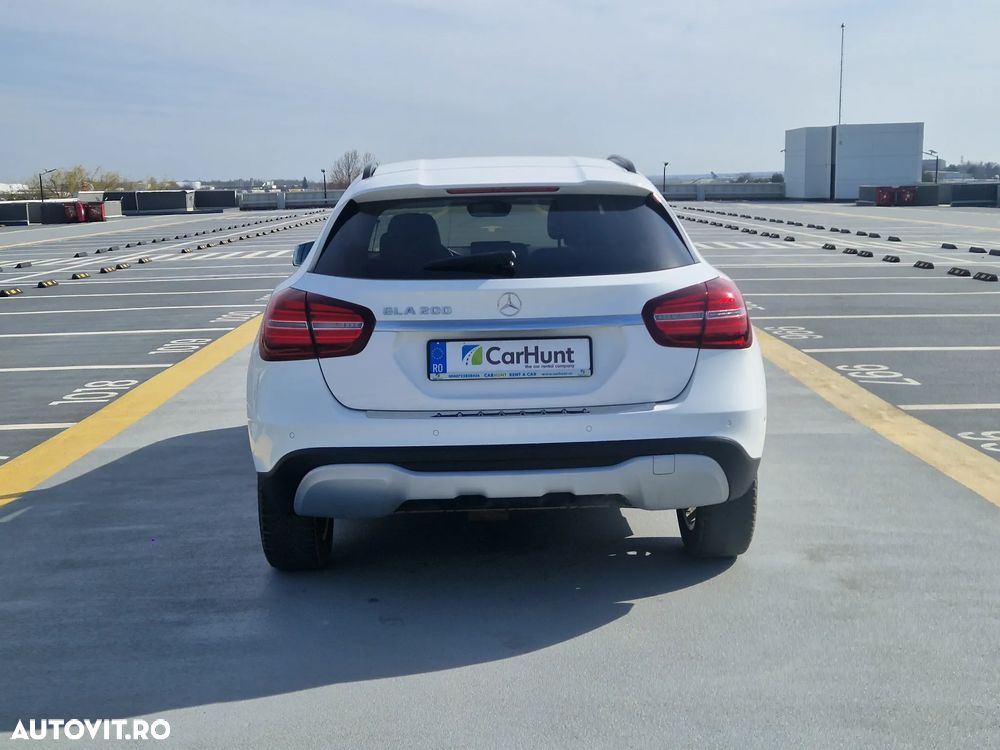 Mercedes-Benz GLA - 7