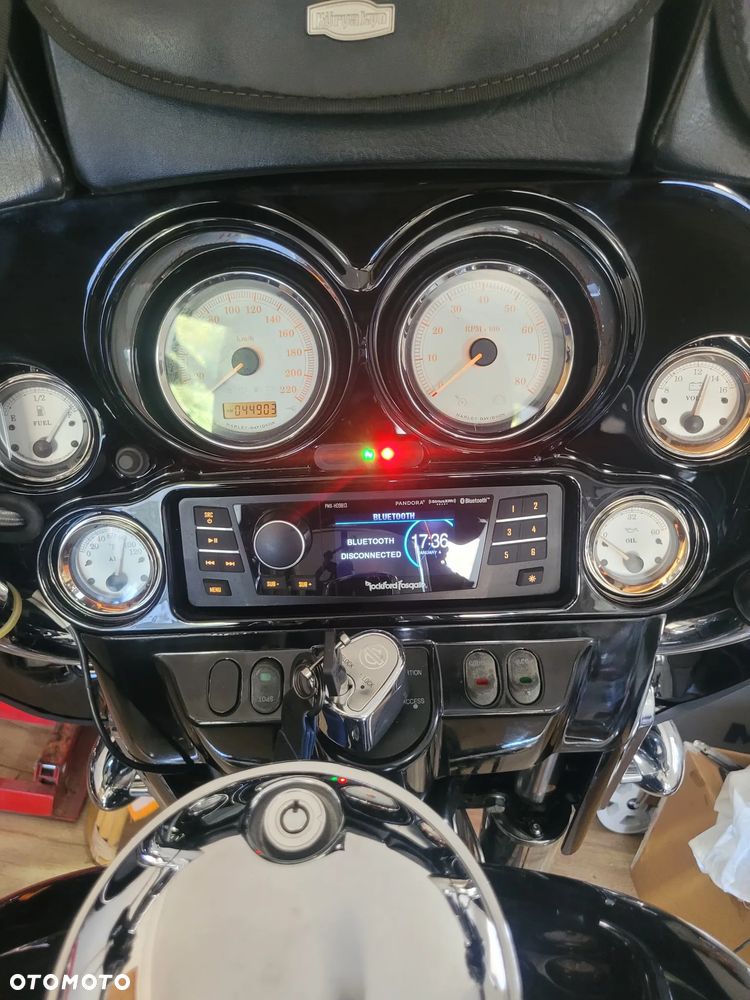 Harley-Davidson Touring Street Glide - 19