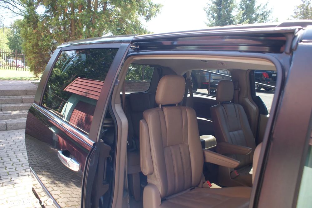 Chrysler Town & Country 3.6 Touring - 27