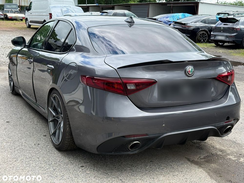 Alfa Romeo Giulia - 13