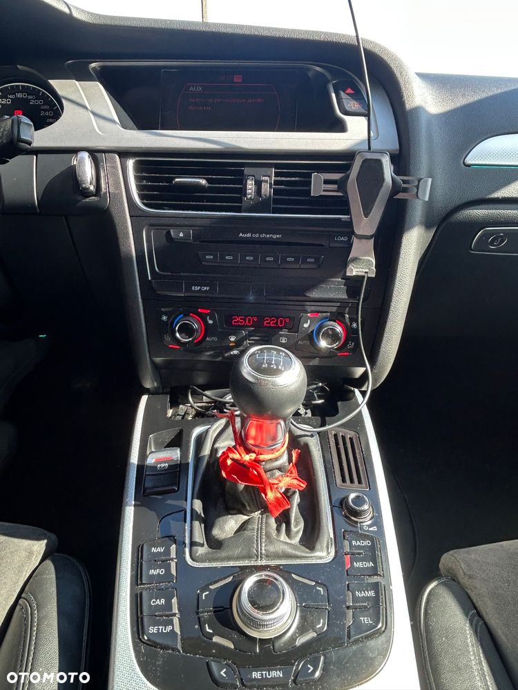 Audi A4 Avant 2.0 TDI - 28