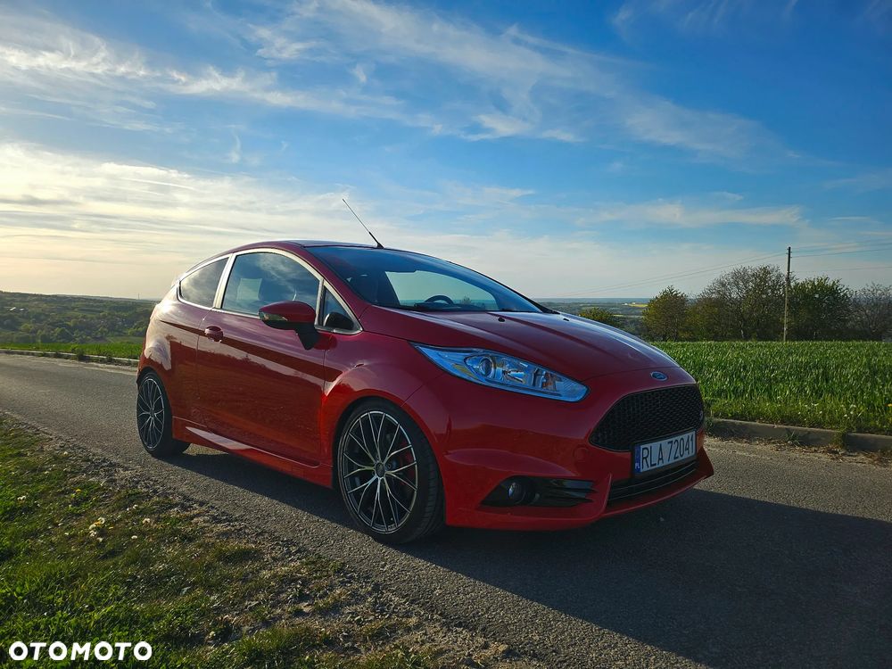 Ford Fiesta 1.6 EcoBoost ST - 6