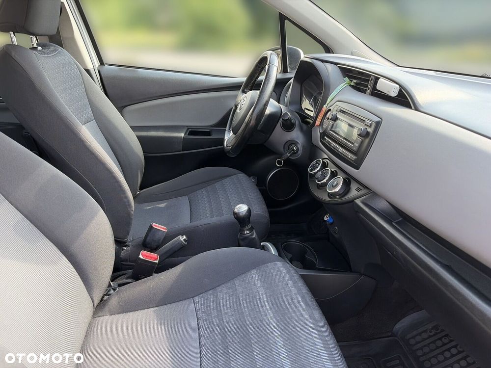 Toyota Yaris 1.0 Active EU6 - 12