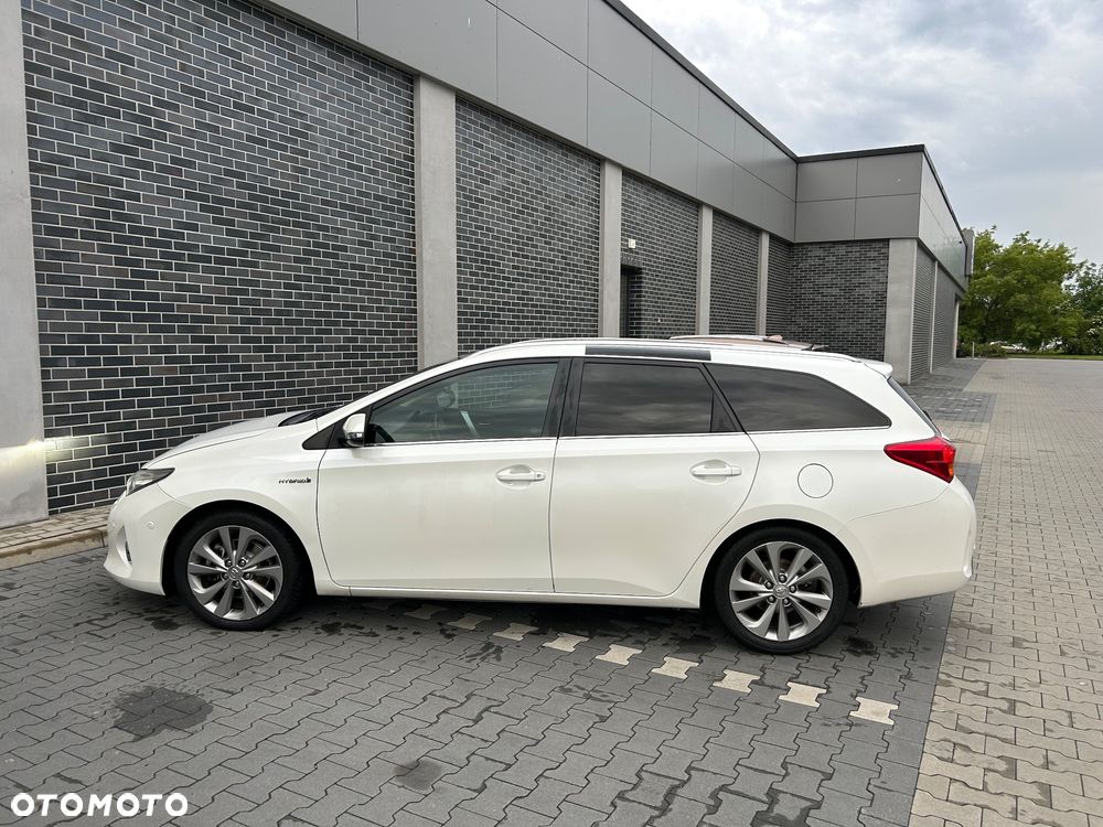 Toyota Auris Hybrid 135 Prestige - 6