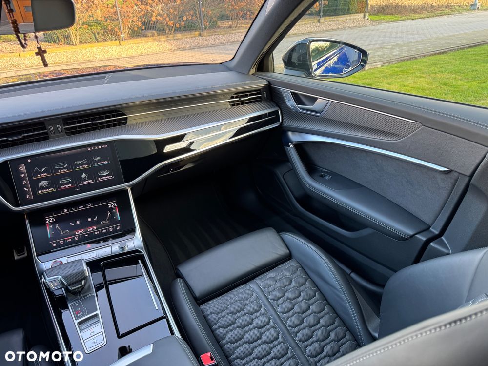 Audi RS6 Avant - 17