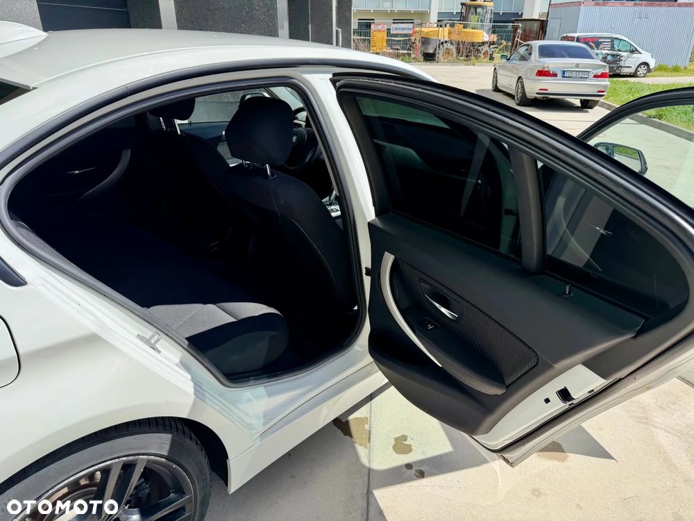 BMW Seria 3 318d - 8
