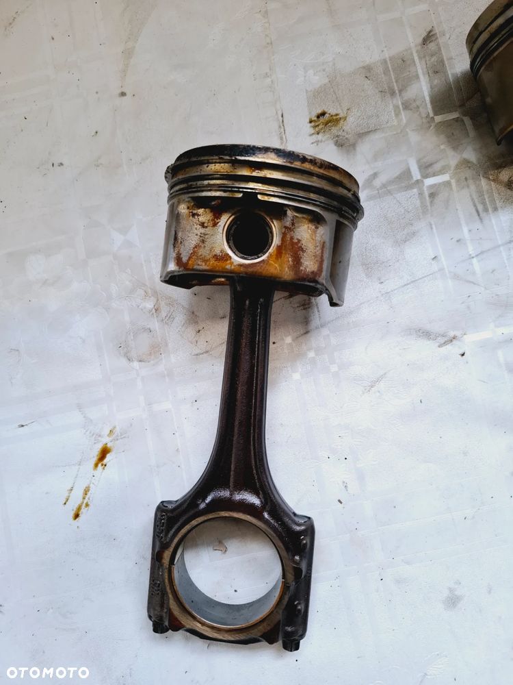 Tłok Korbowód Silnika 2.0 FSI 82L82 82,465 06BA Audi VW Seat Skoda - 9