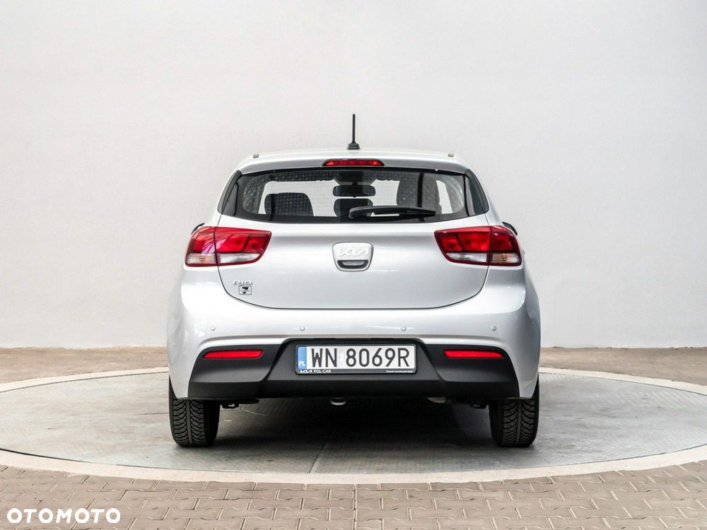 Kia Rio 1.2 M - 8
