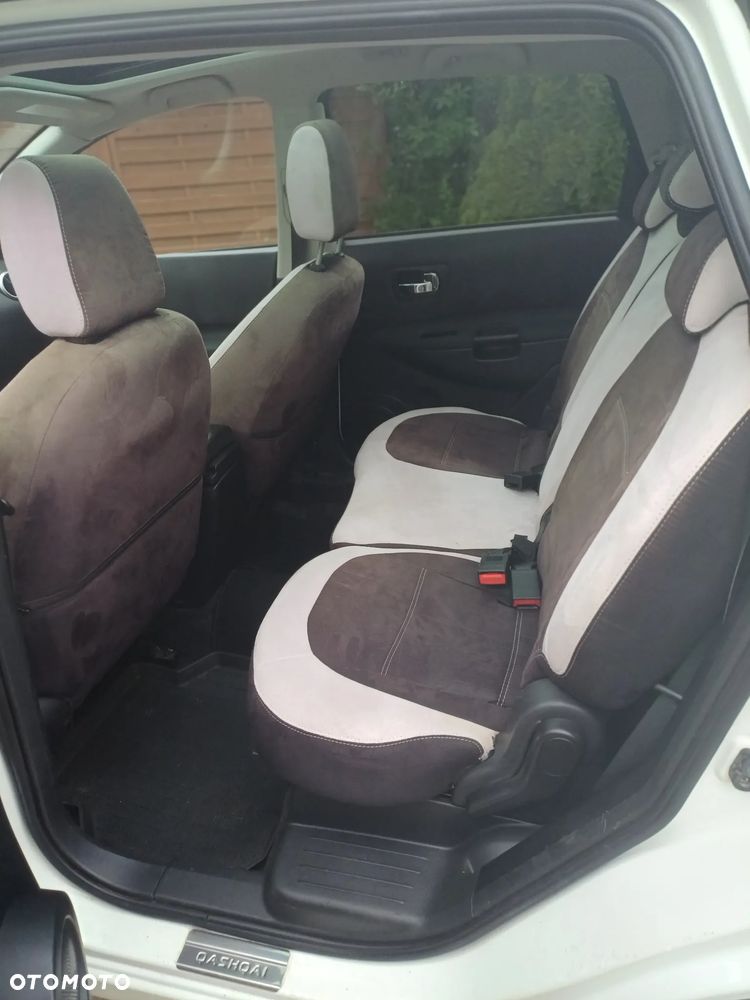Nissan Qashqai+2 - 5