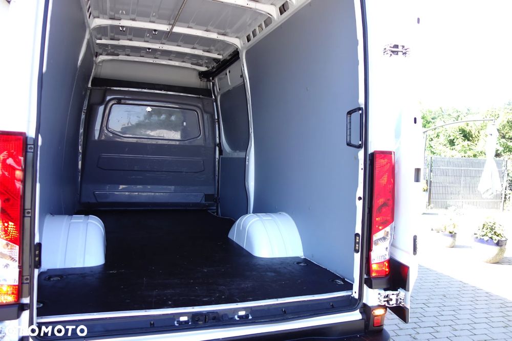 Iveco Daily Automat Bliźniak 35-180 L3H2 Klima Webasto Kamera Ledy - 9
