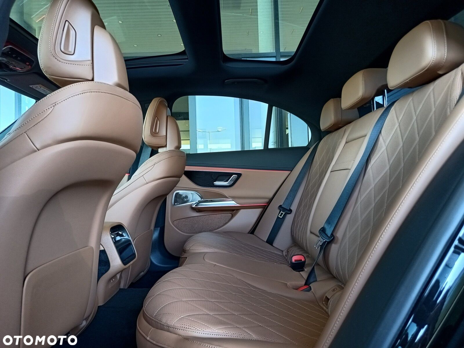 Mercedes-Benz Klasa E - 28