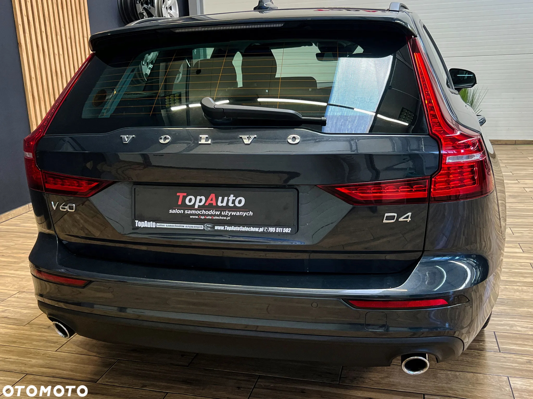 Volvo V60 D4 Momentum - 8