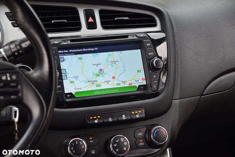 Kia Ceed 1.6 CRDi 128 Fifa World Cup Edition - 35