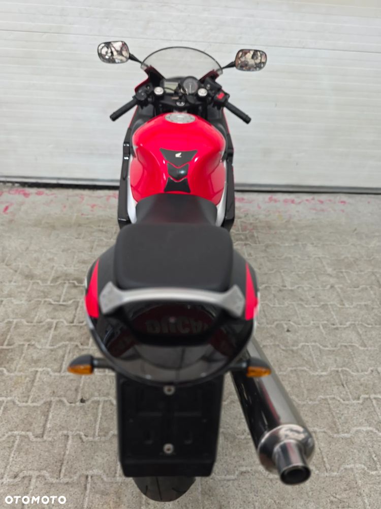 Honda CBR - 28