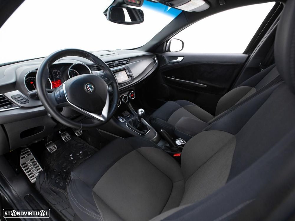 Alfa Romeo Giulietta - 7
