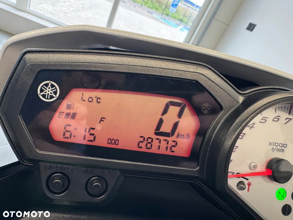 Yamaha FZ8 - 33