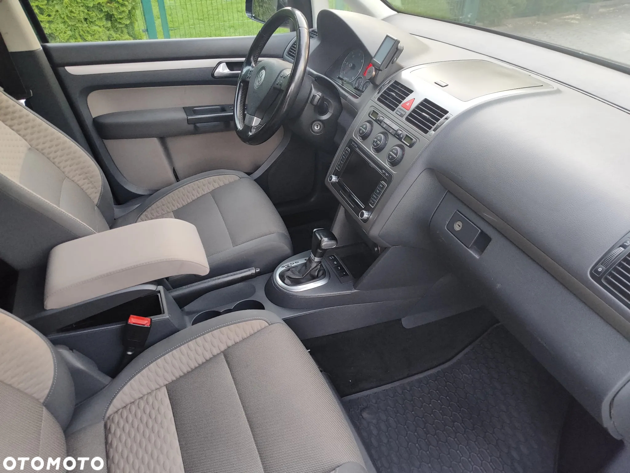 Volkswagen Touran 2.0 TDI DPF DSG Cross - 12