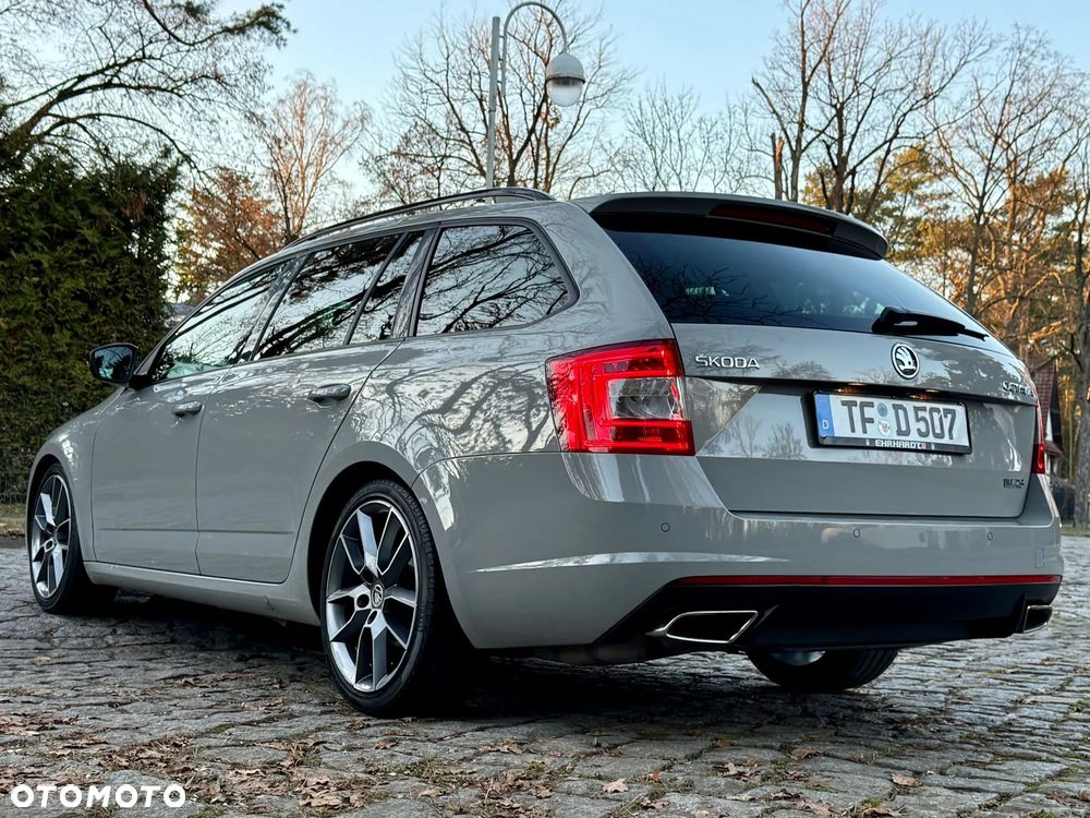 Skoda Octavia 2.0 TDI RS Challenge DSG - 10