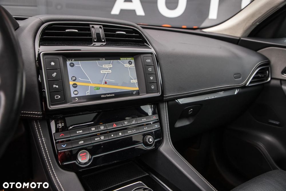 Jaguar F-Pace 3.0 TDV6 AWD S - 28