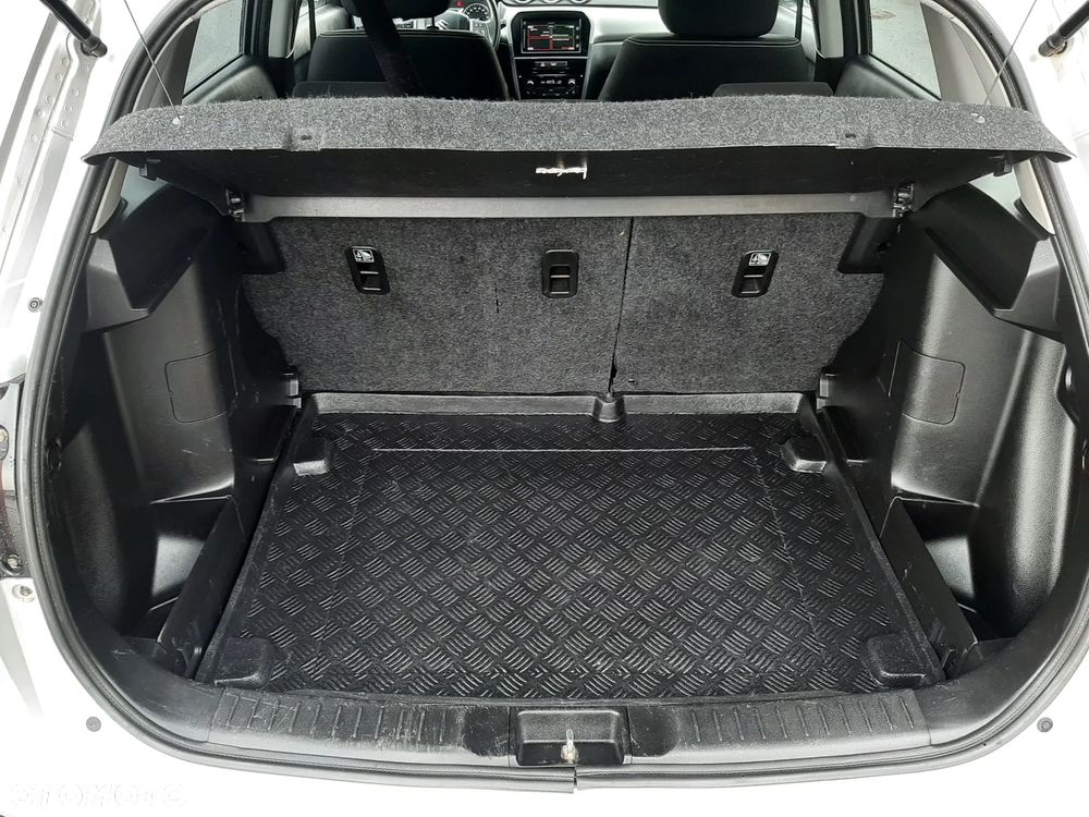 Suzuki Vitara 1.6 (4x4) Allgrip Comfort - 36