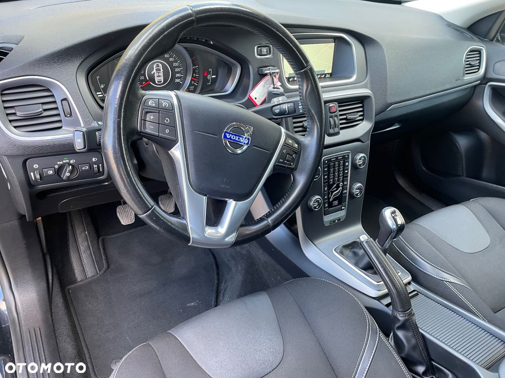 Volvo V40 D2 You - 28
