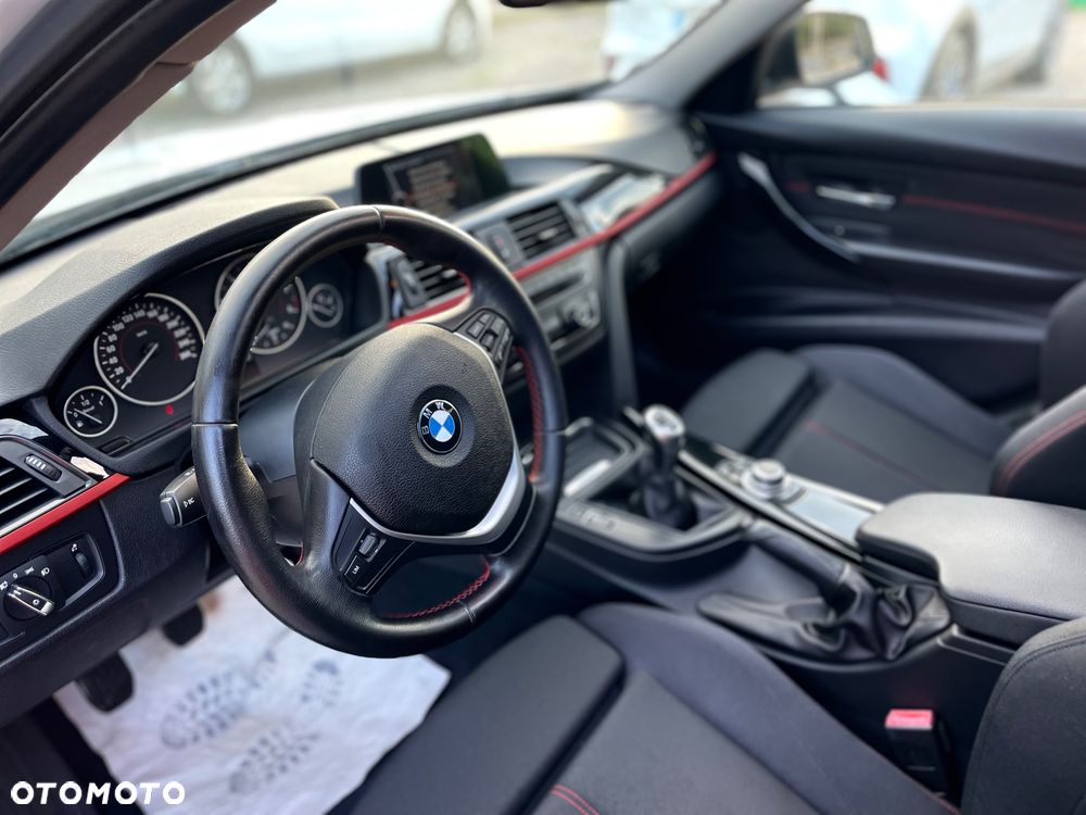 BMW Seria 3 318d DPF Edition Sport - 10