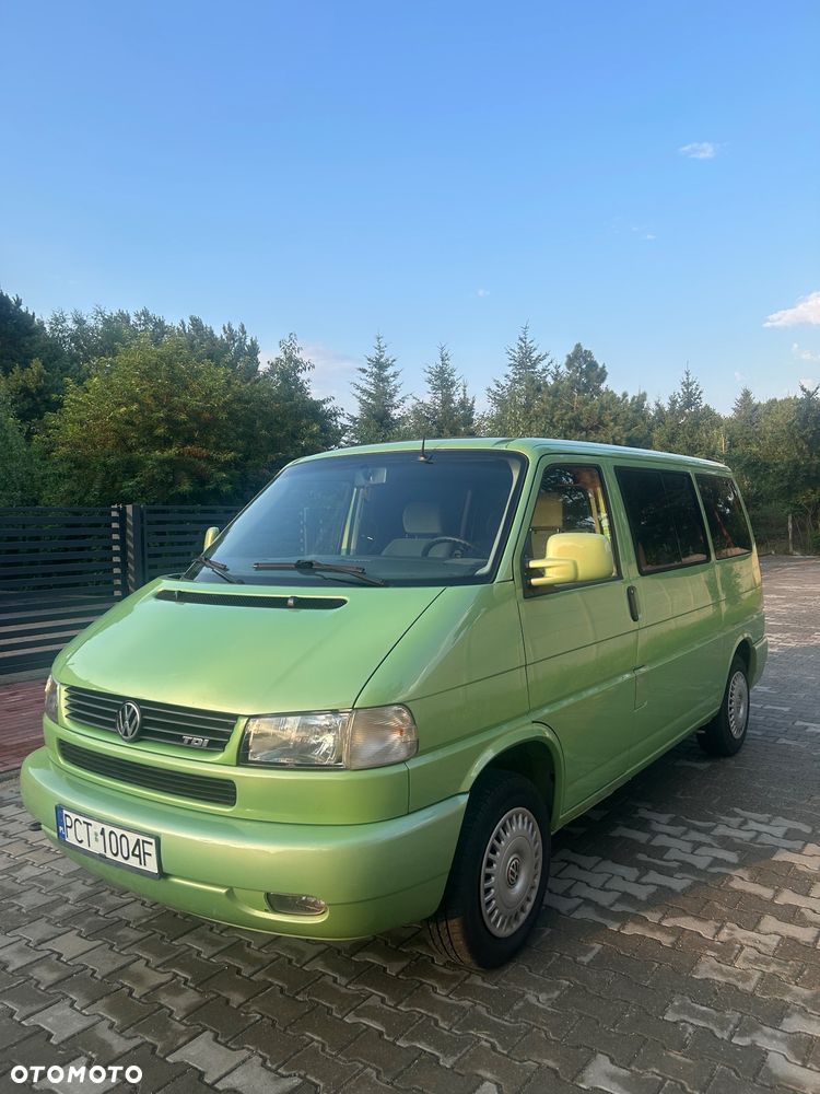 Volkswagen Multivan - 1