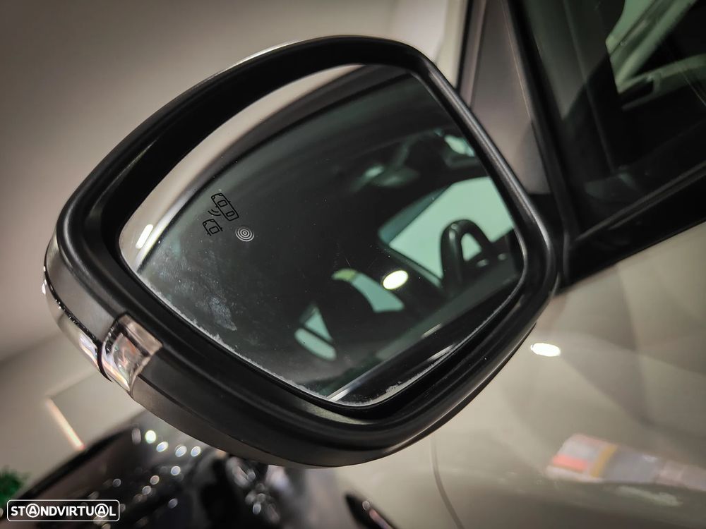 Peugeot 208 1.2 PureTech GT Line - 25