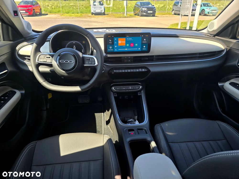Fiat 600 1.2 Turbo La Prima eDCT - 11