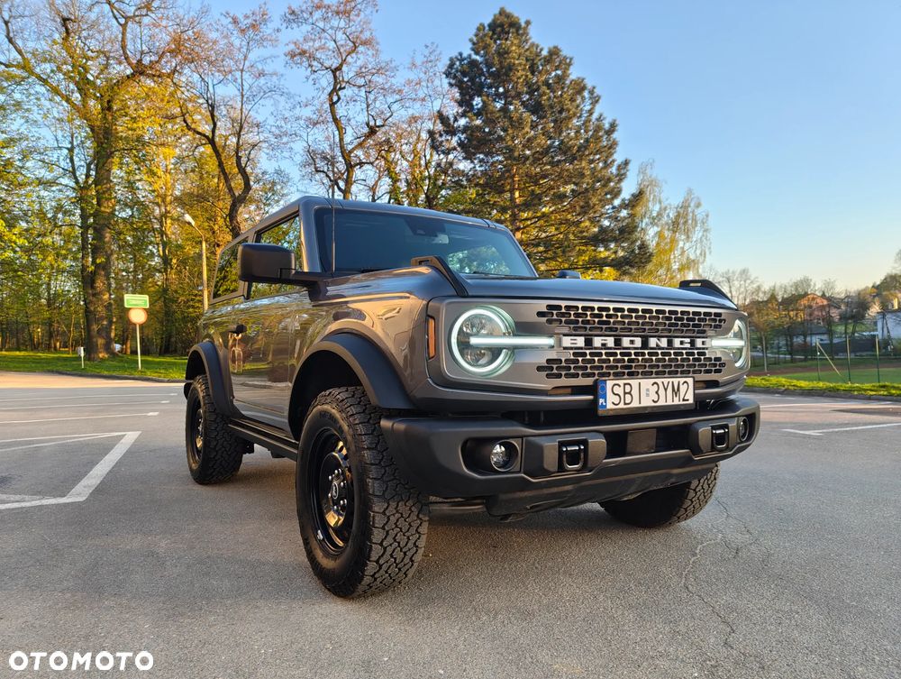 Ford Bronco - 2
