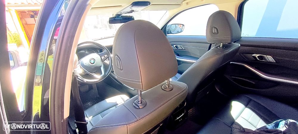 BMW 320 d Aut. Edition Luxury Line Purity - 25