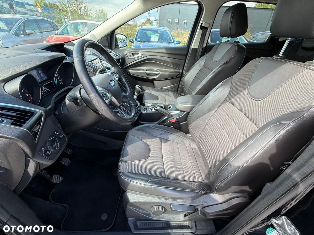 Ford Kuga 1.6 EcoBoost 2x4 Trend - 21