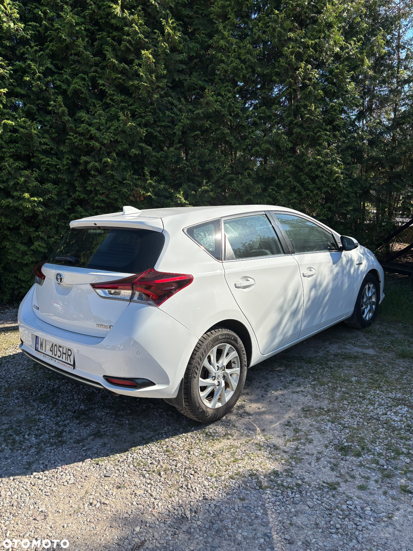 Toyota Auris Hybrid 135 Premium - 4