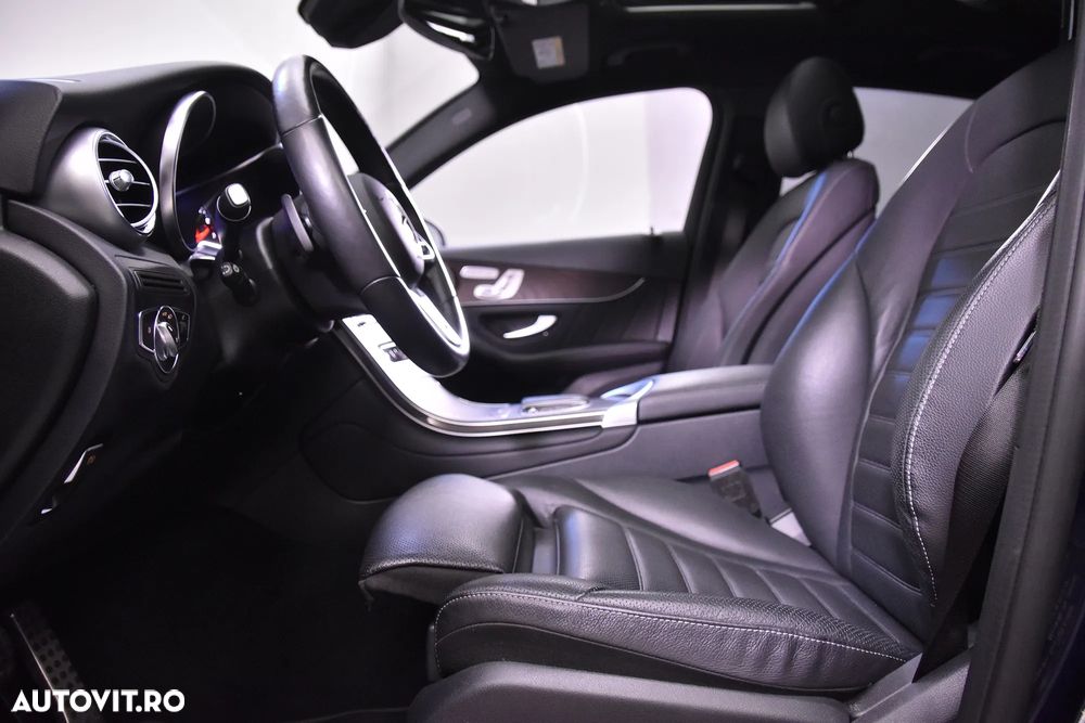Mercedes-Benz GLC 300 e 4Matic 9G-TRONIC AMG Line - 26