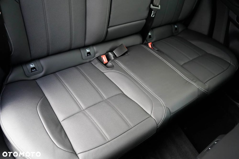 Land Rover Range Rover Evoque 2.0 D200 mHEV Hoxton Edition - 34