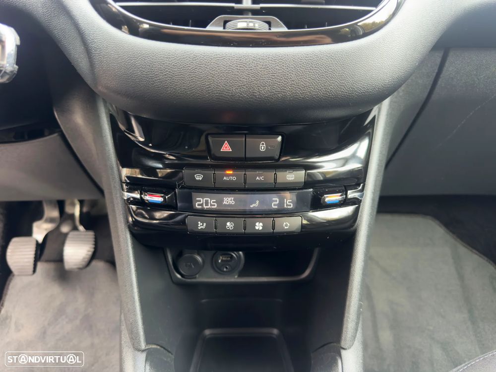 Peugeot 208 HDi 68 Access - 22