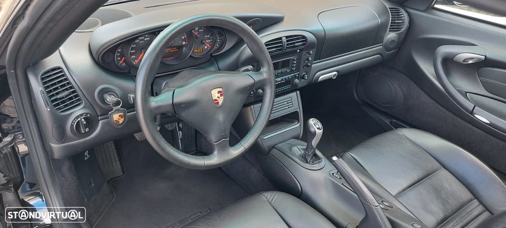 Porsche 911 (996) Carrera - 2