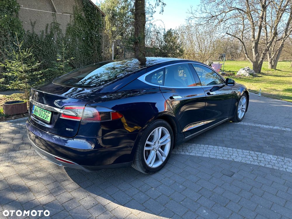 Tesla Model S Performance - 5