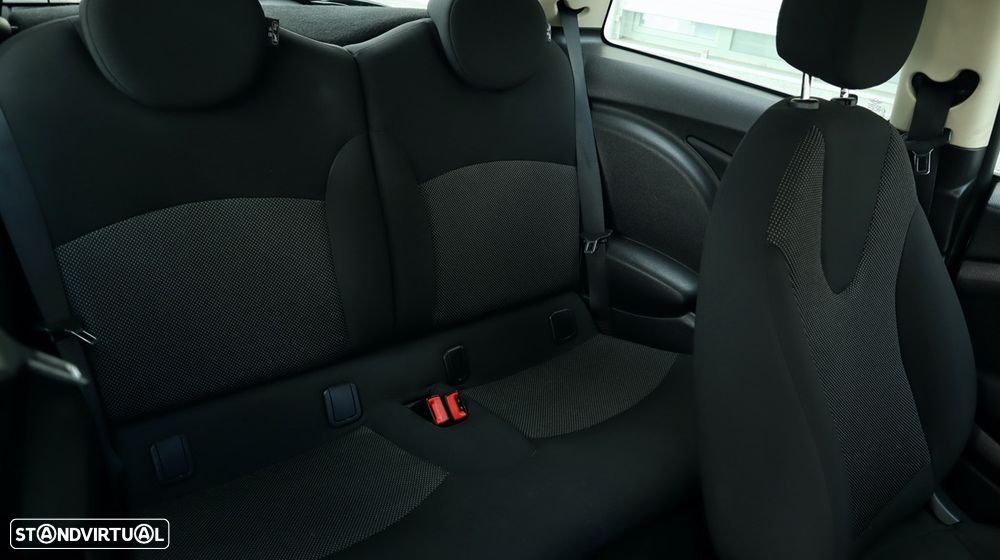 MINI 3 Portas Cooper D - 39