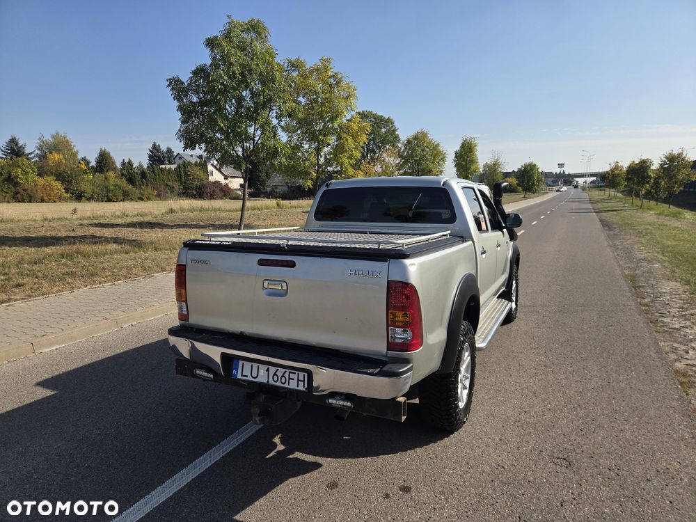 Toyota Hilux - 8