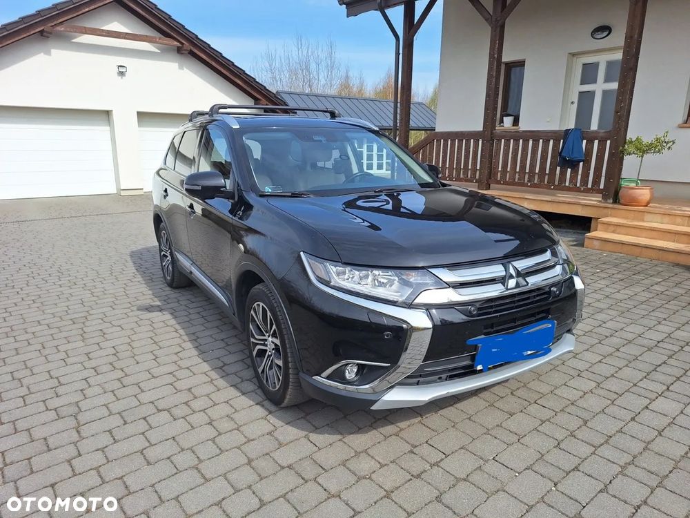 Mitsubishi Outlander 2.0 Instyle + 4WD CVT - 2