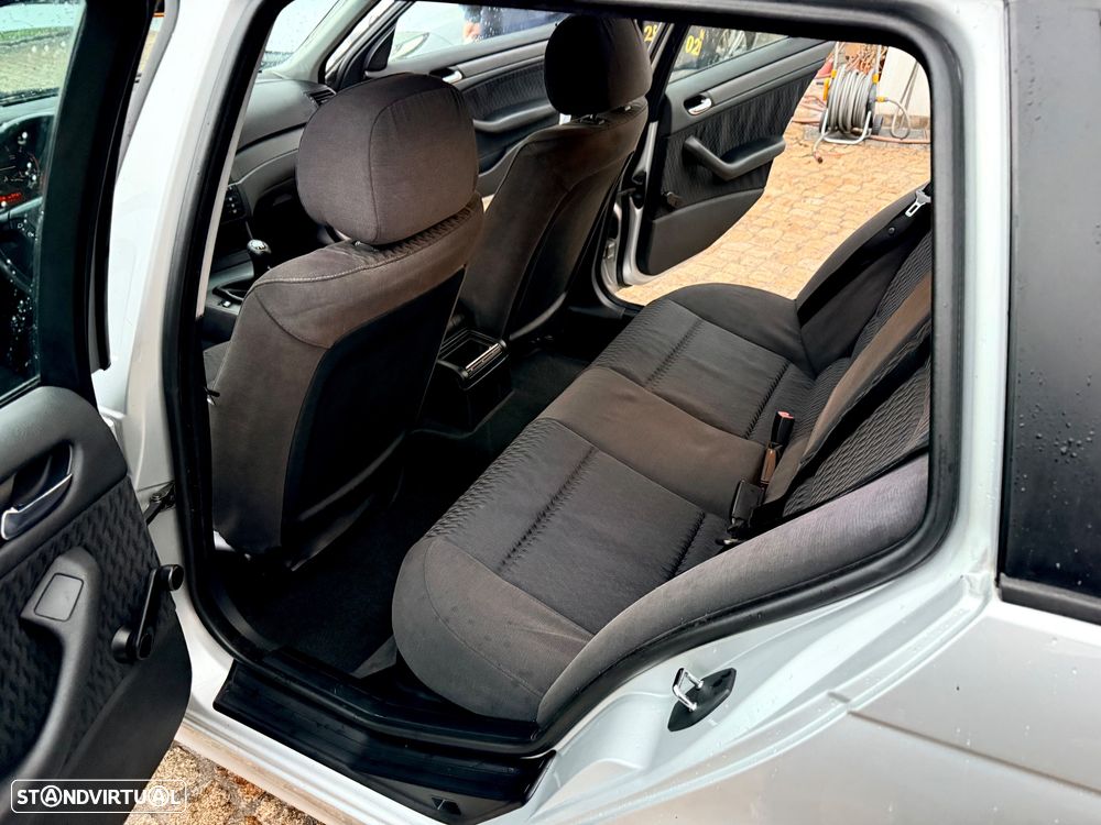 BMW 320 d Touring - 44