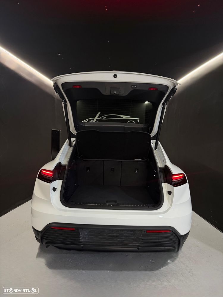 Porsche Macan Electric - 9