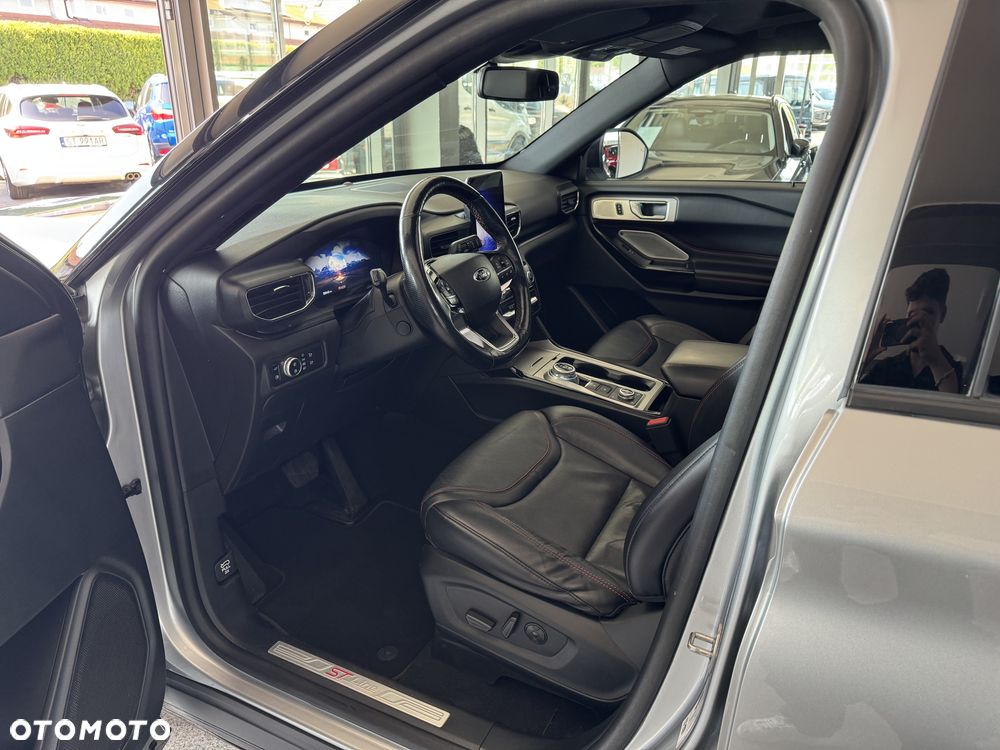 Ford Explorer - 20