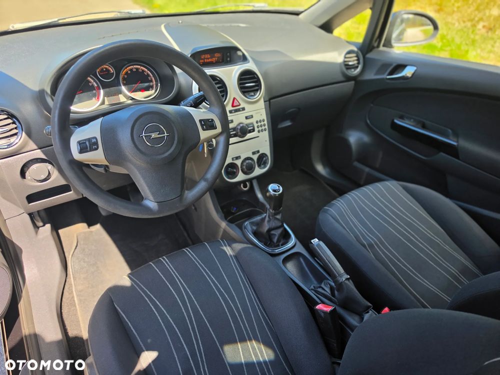 Opel Corsa 1.4 16V Sport - 3